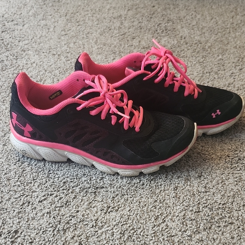 Under Armour Women's Black and Pink Shoes